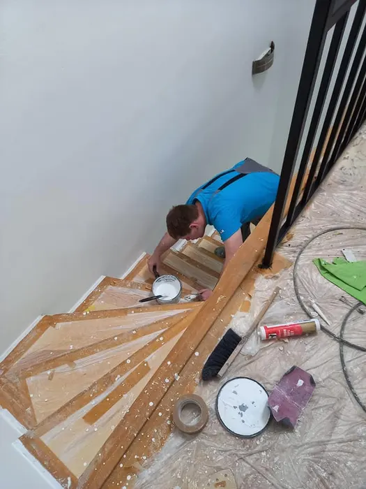 Dokončovací práce na schodišti